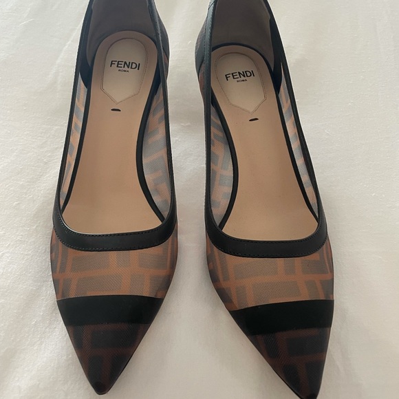 Fendi authentic Black leather and mesh pumps with a medium heel - Picture 1 of 5